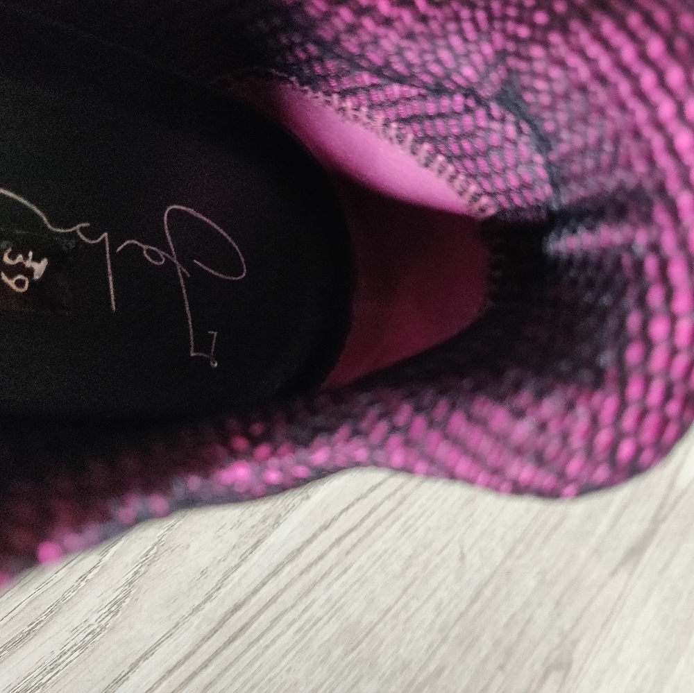 FABI (Italy) Genuine Leather Sneakers - Picture 9 of 9